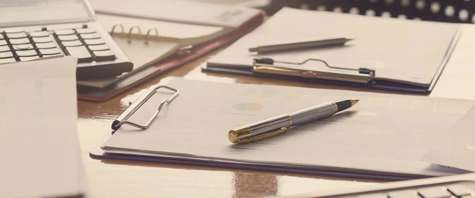 What Documents Should UK Taxi Drivers Carry in Their Vehicle?